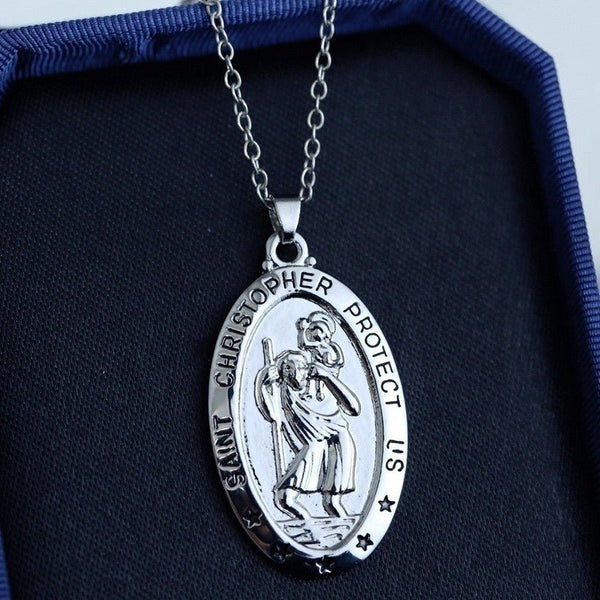 Creative Character Carving Simple Necklace English Carved Pendant